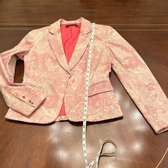 Elie Tahari Pink Paisley Tailored Blazer – Elegant Designer Jacket (Size 4) - Picture 6 of 16